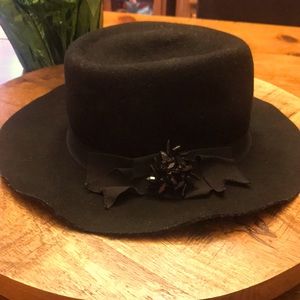 Vintage black wool hat